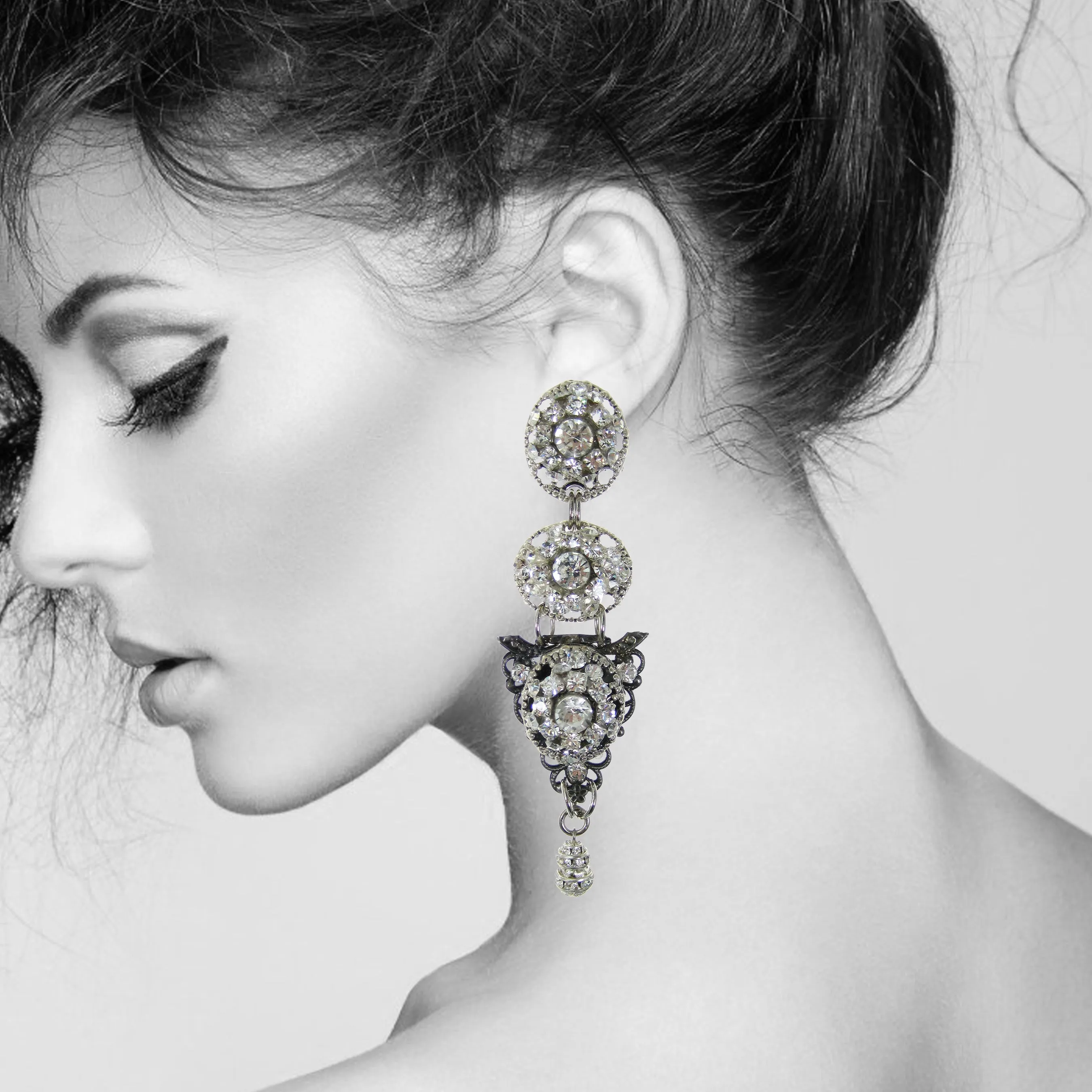 #1109e Crystal Rhinestone & Filigree Button Drop Earrings