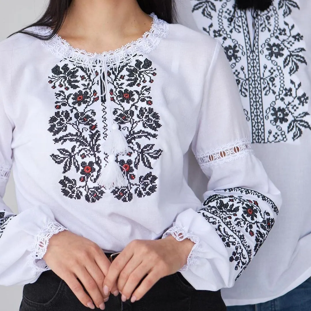 Men's embroidered shirt with a black pattern