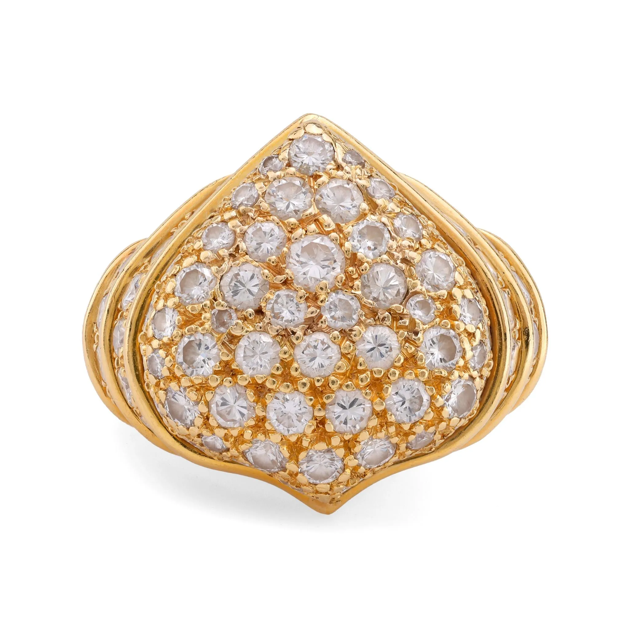 Vibrant 4.50 carat total weight diamond 18k yellow gold cocktail ring